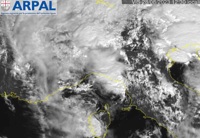 Maltempo, confermata chiusura allerta arancione oggi alle 15