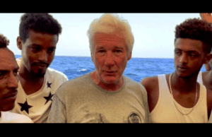Migranti, Salvini a Richard Gere: portateli nelle tue ville. Boato della folla a Pontida