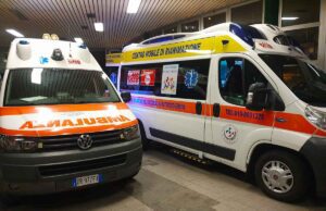 Frenata improvvisa del bus 43 alla Foce: due passeggere ferite Frenata improvvisa del bus 43 alla Foce: due passeggere ferite