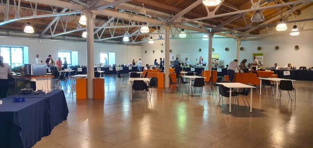 Evoofestival, seconda ed ultima giornata ai Magazzini del Cotone Evoofestival, seconda ed ultima giornata ai Magazzini del Cotone