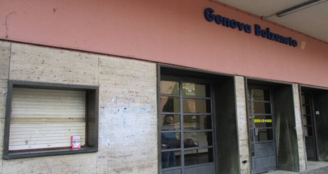 Stazione di Bolzaneto, arrestato spacciatore di droga: 20enne genovese Stazione di Bolzaneto, arrestato spacciatore di droga: 20enne genovese