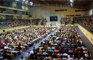 Congresso a Cameri dei Testimoni di Geova sul tema della pazienza