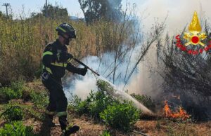 E’ ancora attivo l’incendio nell’Imperiese sopra Borgomaro Incendio sul Monte Bignone nell'entroterra di Alassio