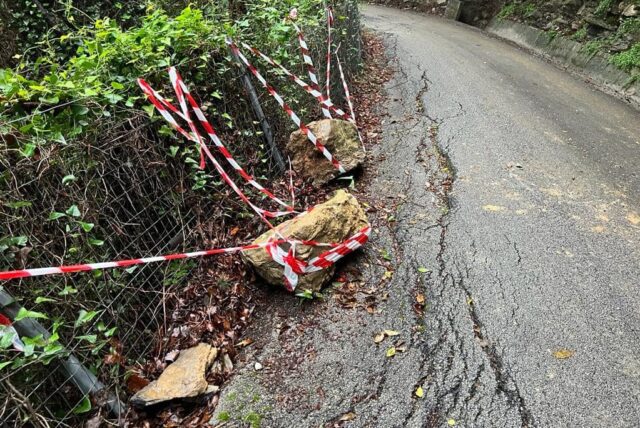 Recco, frana scarpata sopra via Ponte di legno: lavori urgenti Recco, frana scarpata sopra via Ponte di legno: lavori urgenti
