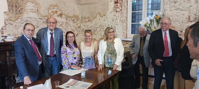 : Marta Riotti Calvi con la giuria del premio a Portovenere e con il regista Pupi Avati : Marta Riotti Calvi con la giuria del premio a Portovenere e con il regista Pupi Avati