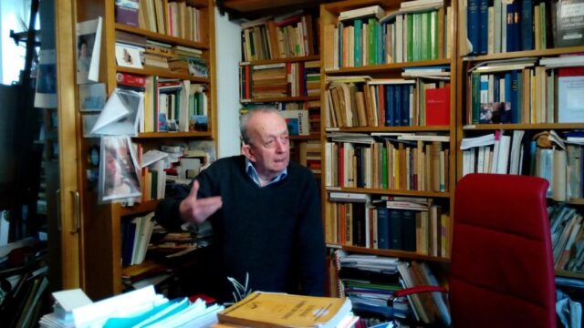 Parlare e scrivere con chiarezza: La guida di Tullio De Mauro Parlare e scrivere con chiarezza: La guida di Tullio De Mauro