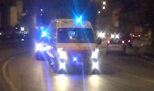 Genova Oregina, incendio in appartamento: due anziani intossicati Genova Oregina, incendio in appartamento: due anziani intossicati