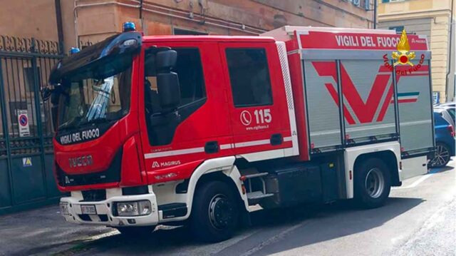 Incendio di auto a GPL alla Spezia: guidatore illeso