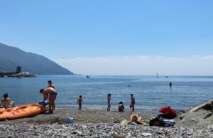 Recco, la spiaggia centrale candidata alla bandiera blu Recco, la spiaggia centrale candidata per la bandiera blu