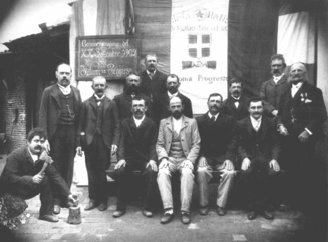 “I mercoledì del MEI – CISEI” Emigrati italiani tra due mondi “I mercoledì del MEI – CISEI” Emigrati italiani tra due mondi