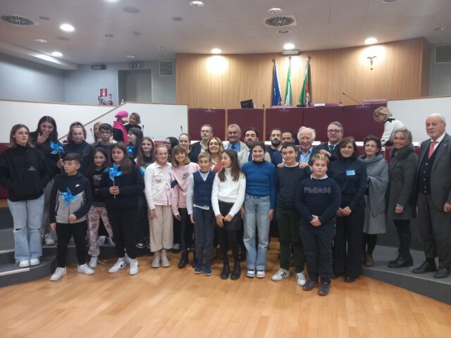 La giornata dei diritti dell'infanzia nell'aula del Consiglio regionale