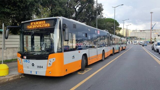 Amt bus 728: mercoledì 8 novembre capolinea in viale Brigata Liguria