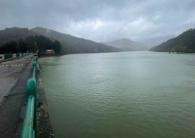 Lago del Brugneto, l’invaso è pieno: possibile tracimazione controllata Lago del Brugneto, l’invaso è pieno: possibile tracimazione controllata