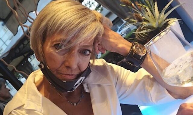 Uccisa a coltellate in hotel alla Spezia: marito fermato da carabinieri Uccisa a coltellate in hotel alla Spezia: marito fermato da carabinieri