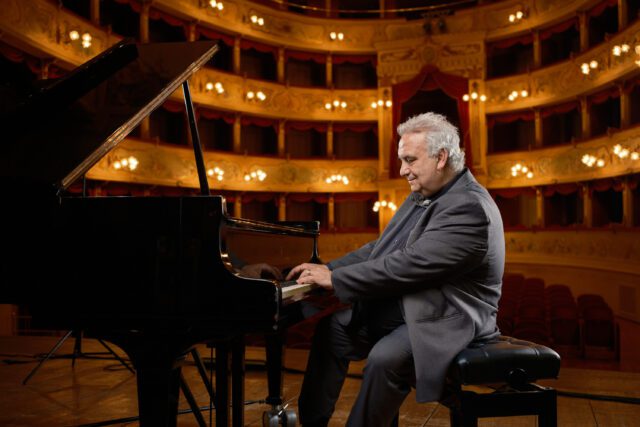 Santa Festival Winter ospita il pianoforte di Palmiro Simonini