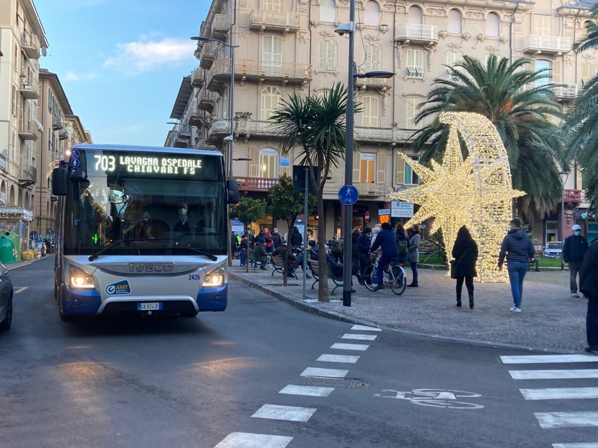 Amt Genova, servizio bus e metro per le festività natalizie