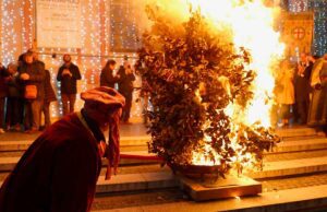 Confuego a Genova: fiamma dritta, buon auspicio per il 2024 Confuego a Genova: fiamma dritta, buon auspicio per il 2024