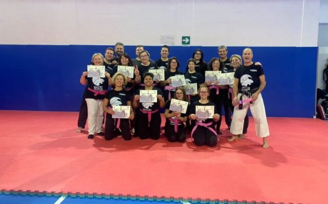 Cintura Rosa per le partecipanti di difesa personale ad Andora Cintura Rosa per le partecipanti di difesa personale ad Andora