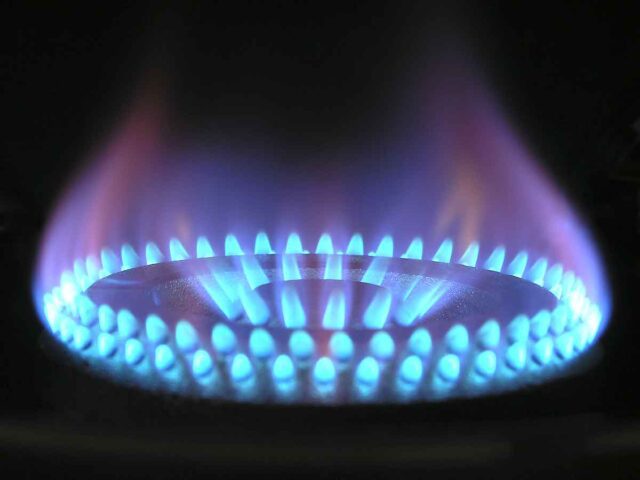 Aumento del 13% nelle bollette del gas: il ritorno dell'IVA ordinaria nel 2024