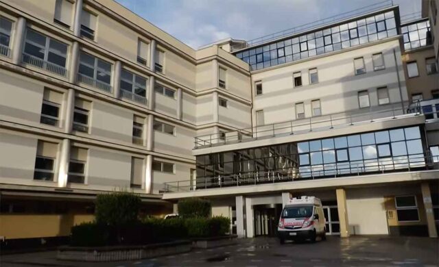 San Colombano Certenoli, frontale tra auto: due feriti all'ospedale San Colombano Certenoli, frontale tra auto: due feriti all'ospedale