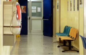 Sestri Levante, rissa davanti a una discoteca: bottigliate e coltellate nella notte Sestri Levante, rissa davanti a una discoteca: bottigliate e coltellate nella notte