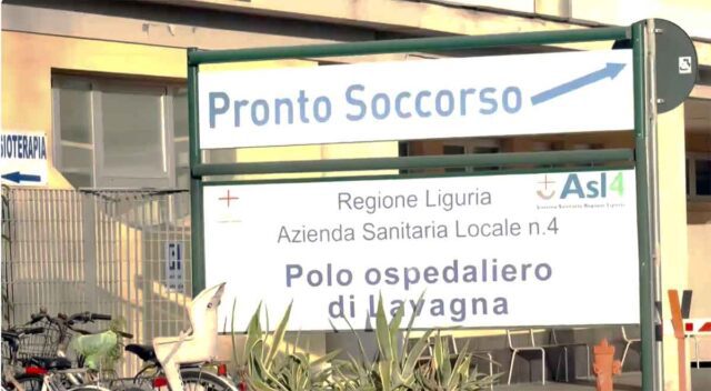 Frontale a Sestri Levante: due turisti olandesi ricoverati in codice giallo Frontale a Sestri Levante: due turisti olandesi ricoverati in codice giallo