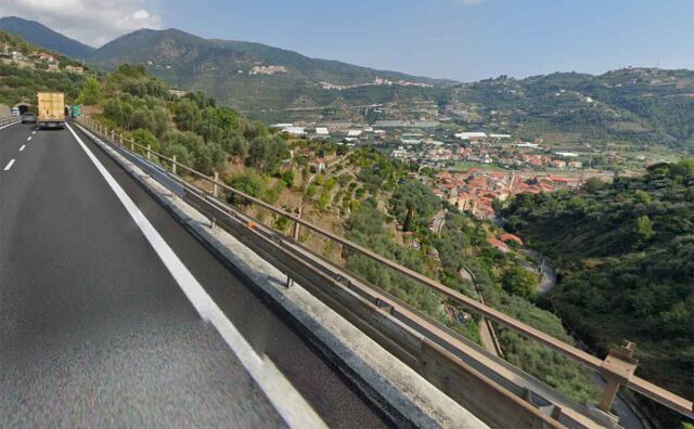Precipita da viadotto della A10: morto un uomo di 33 anni Precipita da viadotto della A10: morto un uomo di 33 anni
