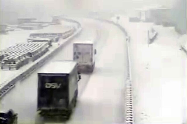 Incidente A6: neve, auto contro guardrail tra Altare e Millesimo