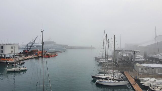 Buona caligo a tutti, torna la nebbia che arriva dal mare Buona caligo a tutti, torna la nebbia che arriva dal mare