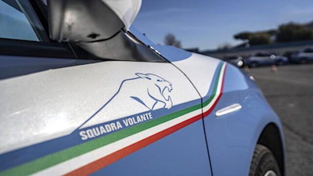 Furto di iPhone con ricatto: arrestati due stranieri