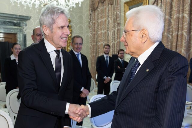 Conferita a Baglioni da Mattarella l'onorificenza di CAVALIERE DI GRAN CROCE Conferita a Baglioni da Mattarella l'onorificenza di CAVALIERE DI GRAN CROCE