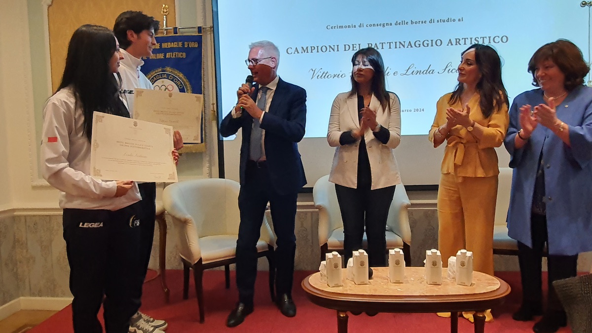 Vittorio Gastaldi e Linda Siciliano vengono premiati al Bristol Palace