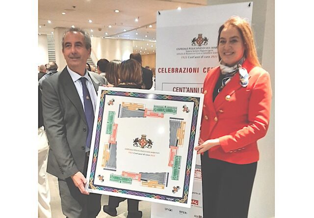 Foulard Centenario San Martino: Omaggio Maison Daphné Foulard Centenario San Martino: Omaggio Maison Daphné