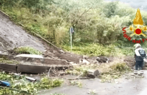 Bargagli, frana lungo la provinciale SS45: cambio servizio Bus Amt Bargagli, Frana lungo la SS45 variazioni al servizio Bus Amt