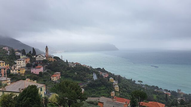 Liguria: domani 23 ottobre allerta arancione al Centro-Levante per temporali, vento e mareggiata Liguria: domani 23 ottobre allerta arancione al Centro-Levante per temporali, vento e mareggiata