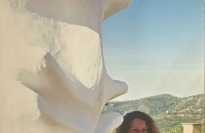 Sulle alture di Alassio incontro con la scultrice Renza Sciutto Sulle alture di Alassio incontro con la scultrice Renza Sciutto