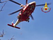 Incidente di caccia sopra Leivi: intervento dei Vigili del Fuoco Escursionista settantenne soccorsa sul sentiero 591 a Punta Mesco