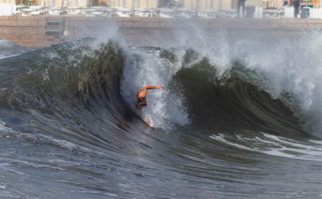 Recco, Michele Florio alle Hawaii alla finale mondiale di bodysurf Recco, Michele Florio alle Hawaii alla finale mondiale di bodysurf