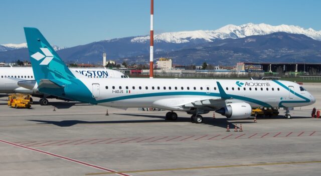 air dolomiti aeroporto genova cristoforo colombo