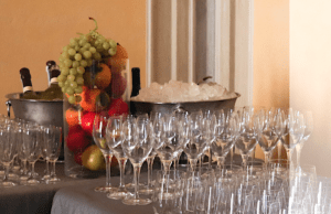 Organizzare un evento aziendale di successo a Genova: il ruolo cruciale del catering Organizzare un evento aziendale di successo a Genova: il ruolo cruciale del catering