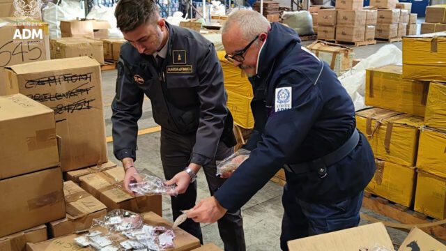 guardia di finanza agenzia dogane