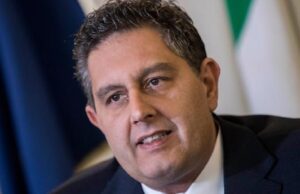 Toti ha votato nel seggio di Ameglia Toti ha votato nel seggio di Ameglia