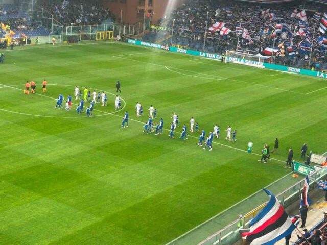 Sampdoria-Como alle 16.15, le formazioni in campo