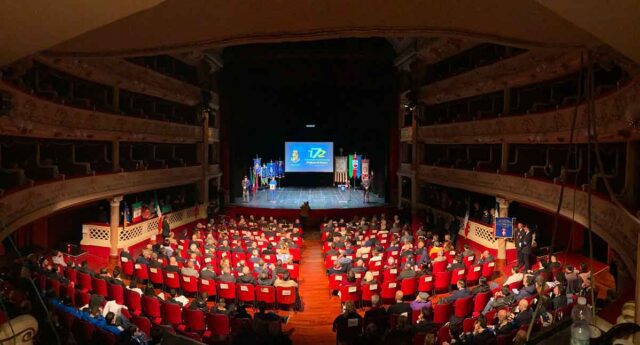 Questore Genova Burdese al 172° della polizia: aumentano rapine e liti Questore Genova Burdese al 172° della polizia: aumentano rapine e liti