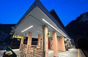 Treni, nuova scala e marciapiede ampliato nella stazione di Vernazza