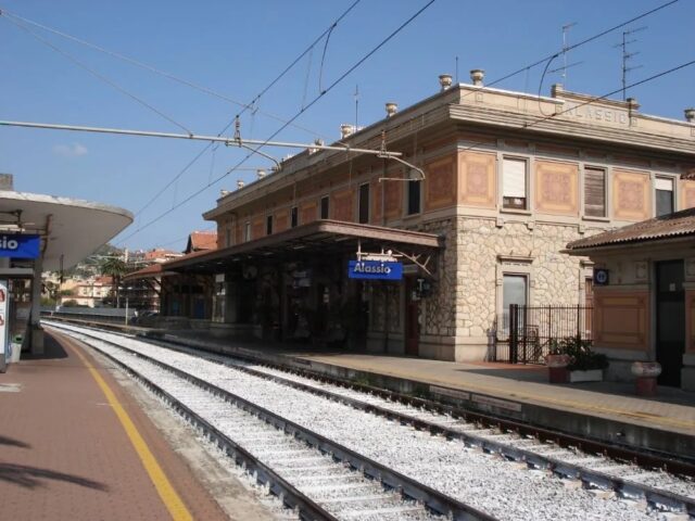 Il Sindaco di Alassio chiede la chiusura notturna della stazione ferroviaria Il Sindaco di Alassio chiede la chiusura notturna della stazione ferroviaria
