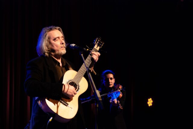 "Passaggi di luce, Max Manfredi