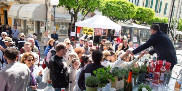 aromatica 2024 cocktail Aromatica 2024: Un'esperienza sensoriale unica con oltre 30.000 visitatori