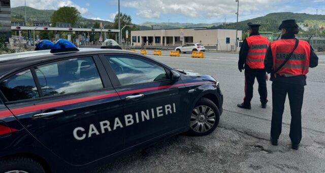 carabinieri posto di blocco