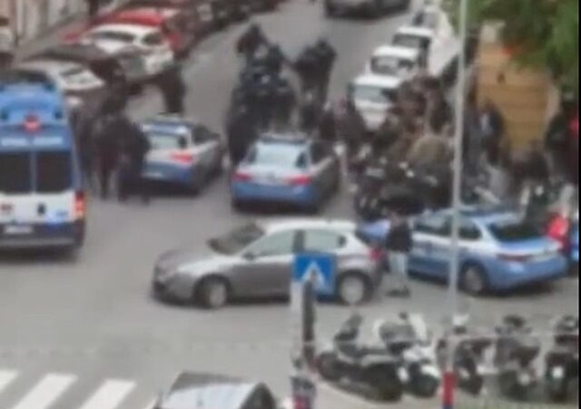 Scontri tra tifosi Sampdoria e Genoa: l’intervento della polizia